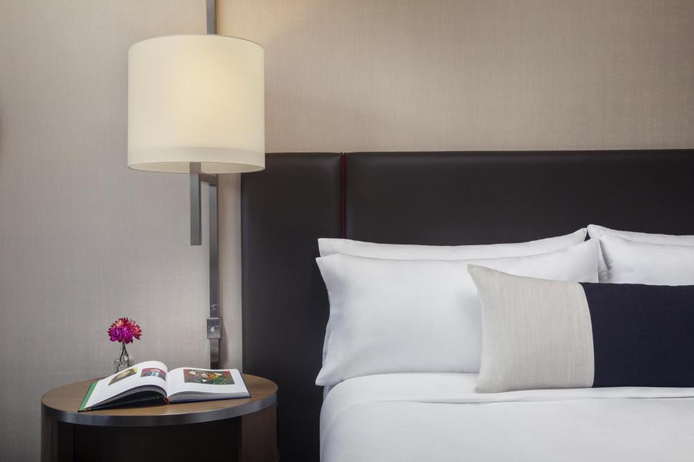 Premier Centennial Olympic Park View Room - 2 Double Beds interior